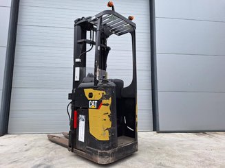 Stand-on pallet stacker Caterpillar NSR20N