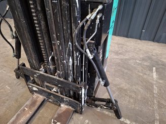 Stand-on pallet stacker Caterpillar NSR16N