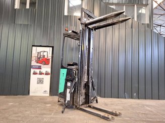 Stand-on pallet stacker Caterpillar NSR16N