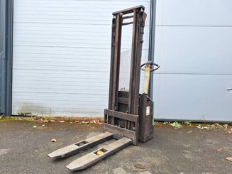 Pedestrian pallet stacker Mitsubishi SBP12N