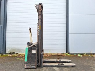 Pedestrian pallet stacker Mitsubishi SBP12N - 1