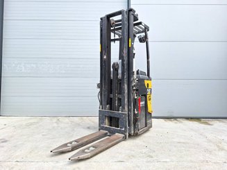 Stand-on pallet stacker Caterpillar NSR20N