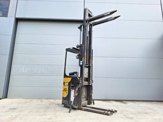 Stand-on pallet stacker Caterpillar NSR20N