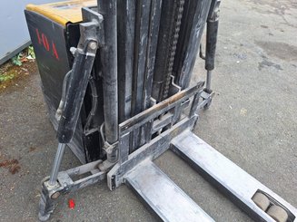 Pedestrian pallet stacker Caterpillar NSP16N2
