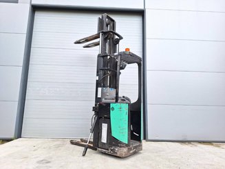 Stand-on pallet stacker Caterpillar NSR20N - 8