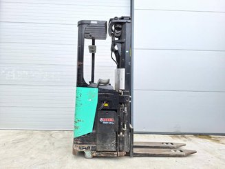 Stand-on pallet stacker Caterpillar NSR20N