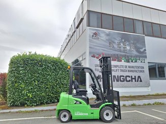 Four wheel front forklift Hangcha XC35i - 5