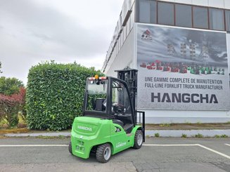 Four wheel front forklift Hangcha XC35i - 4