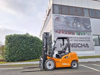 Four wheel front forklift Hangcha XE38i