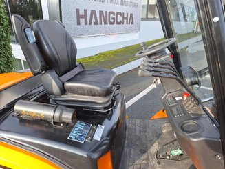 Four wheel front forklift Hangcha XE38i