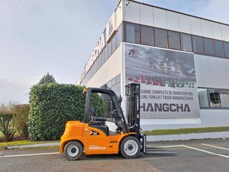 Four wheel front forklift Hangcha XE38i