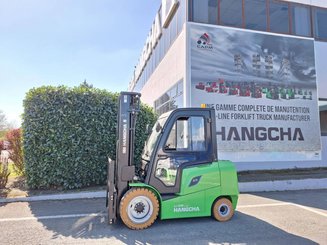 Four wheel front forklift Hangcha AE30-I