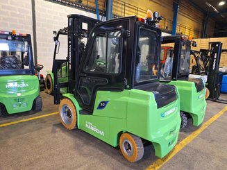 Four wheel front forklift Hangcha AE30-I - 1