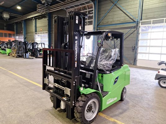Four wheel front forklift Hangcha AE30-I - 1