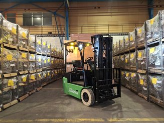 Three wheel front forklift Hangcha X3W13-I (CPDS13-XD4-SI) - 1