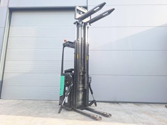 Stand-on pallet stacker Caterpillar NSR16N