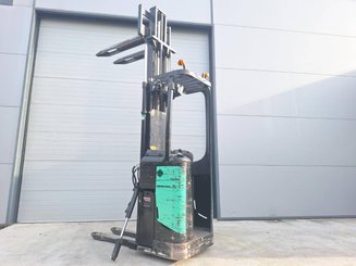 Stand-on pallet stacker Caterpillar NSR16N