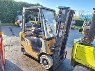 Four wheel front forklift Caterpillar GP18N2 - 1