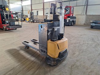 Pedestrian pallet truck Caterpillar NPP20N - 8