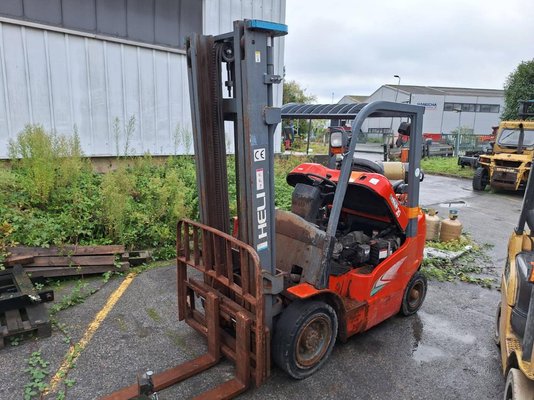 Four wheel front forklift Heli CPYD20 - 1