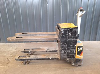 Pedestrian pallet truck Caterpillar NPP20N2E