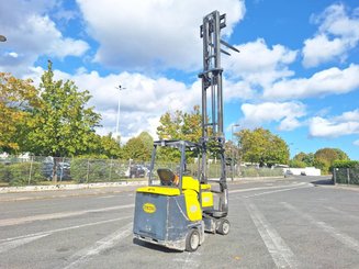 Articulated forklift Aisle Master 20SE