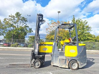 Articulated forklift Aisle Master 20SE