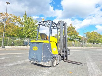 Articulated forklift Aisle Master 20SE