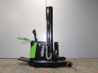Stacker truck with folding platform Hangcha CQDB16-AC2S-I