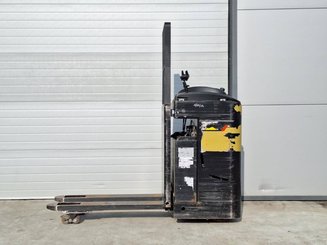 Low-level order picker Caterpillar NPR20N