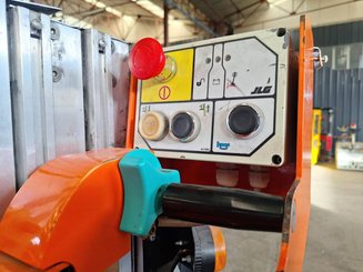 Vertical lift platform JLG TOUCAN DUO