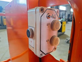Vertical lift platform JLG TOUCAN DUO