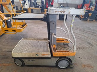 Vertical lift platform Crown WAVE50-84