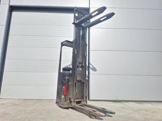 Stand-on pallet stacker Caterpillar NSR16NI