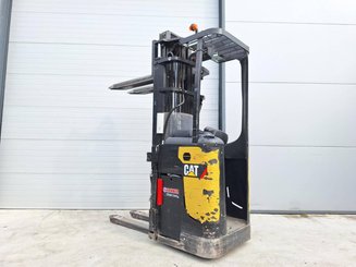 Stand-on pallet stacker Caterpillar NSR20N