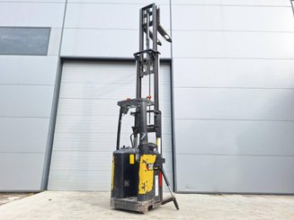Stand-on pallet stacker Caterpillar NSR20N