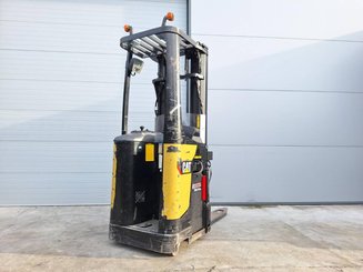 Stand-on pallet stacker Caterpillar NSR20N