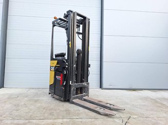 Stand-on pallet stacker Caterpillar NSR20N