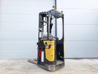 Stand-on pallet stacker Caterpillar NSR20N