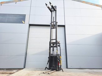 Stand-on pallet stacker Caterpillar NSR20N
