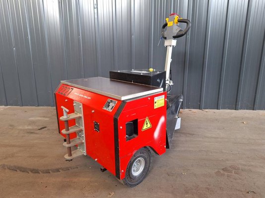Tow tractor STI PTA2A - 1