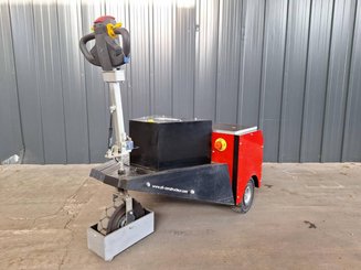 Tow tractor STI PTA2A - 3