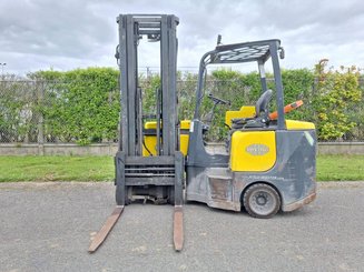 Articulated forklift Aisle Master 20SE - 9