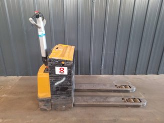 Pedestrian pallet truck Caterpillar NPP20N2