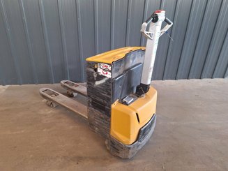 Pedestrian pallet truck Caterpillar NPP20N2