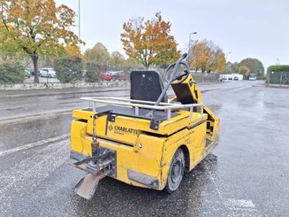 Tow tractor Charlatte TE206 - 2