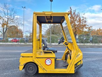 Tow tractor Charlatte TE206 - 1