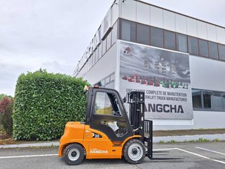 Four wheel front forklift Hangcha XE30i (CPD30-XEY2-SI)