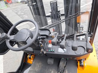 Four wheel front forklift Hangcha XE30i (CPD30-XEY2-SI)