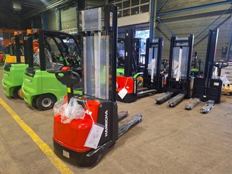 Pedestrian pallet stacker Hangcha CDD12-AEC2